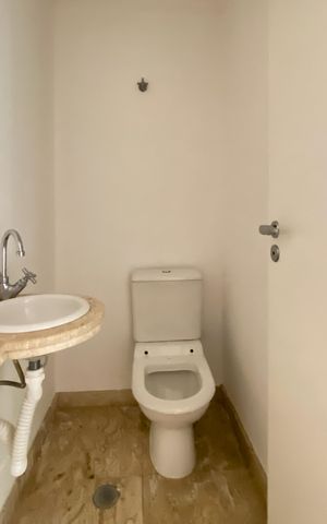 Apartamento à venda com 141m², 4 quartos e 3 vagas Apartamento à venda com 141m², 4 quartos e 3 vagasLavabo