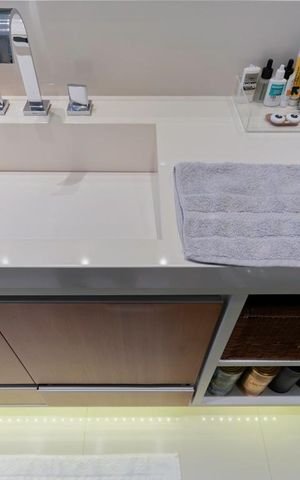 Apartamento à venda com 252m², 3 quartos e 4 vagasBanheiro da suíte 2