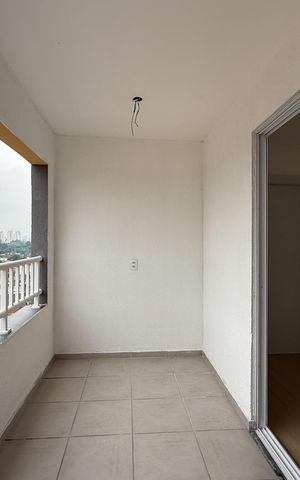 Apartamento para alugar com 37m², 2 quartos e sem vaga Apartamento para alugar com 37m², 2 quartos e sem vagaVaranda
