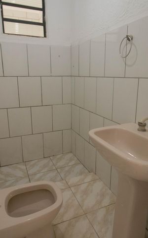 Casa para alugar com 60m², 1 quarto e 2 vagas Casa para alugar com 60m², 1 quarto e 2 vagasBanheiro