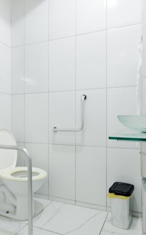 Casa à venda com 171m², 1 quarto e 2 vagasBanheiro de serviço