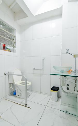 Casa à venda com 171m², 1 quarto e 2 vagasBanheiro de serviço