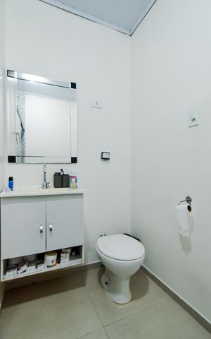 Casa à venda com 171m², 1 quarto e 2 vagasBanheiro 