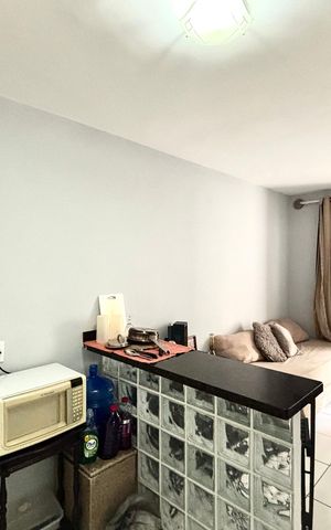 Apartamento à venda com 33m², 1 quarto e 1 vaga Apartamento à venda com 33m², 1 quarto e 1 vagaSala/Cozinha