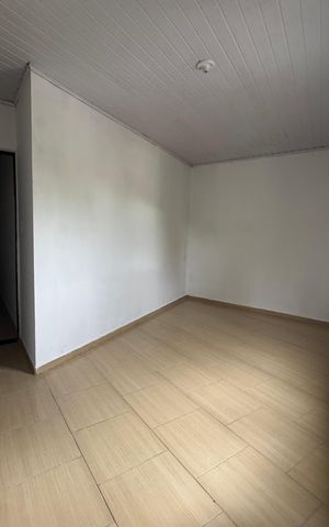 Casa para alugar com 80m², 2 quartos e sem vaga Casa para alugar com 80m², 2 quartos e sem vagaQuarto 1