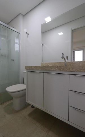 Apartamento para alugar com 80m², 2 quartos e 2 vagas Apartamento para alugar com 80m², 2 quartos e 2 vagasBanheiro da Suíte 2