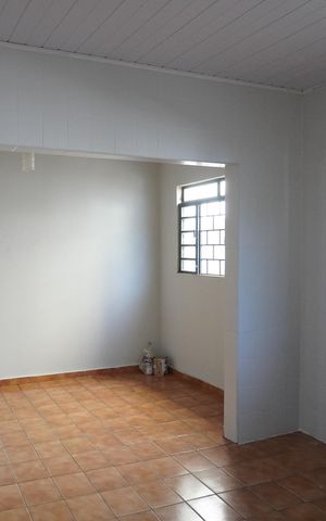 Casa à venda com 270m², 4 quartos e 2 vagasCozinha e Área de Serviço