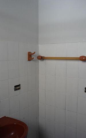 Casa à venda com 270m², 4 quartos e 2 vagasBanheiro 1