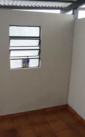Casa à venda com 270m², 4 quartos e 2 vagasCozinha e Área de Serviço