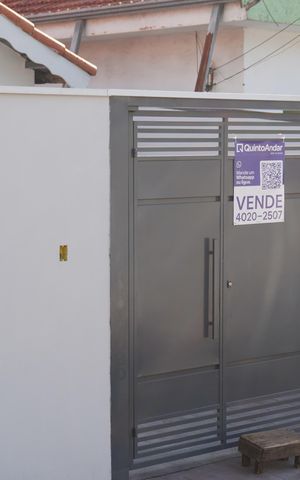 Casa à venda com 270m², 4 quartos e 2 vagasFachada com placa PXZV - 1411