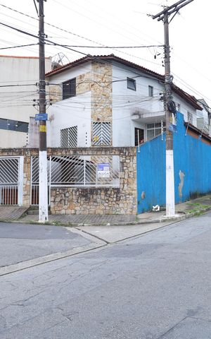 Casa para alugar com 111m², 3 quartos e 2 vagasFachada do imóvel - Placa GRANDE instalada no portão do imóvel, dia 02.10.2026 - Código da placa: HVTG-224