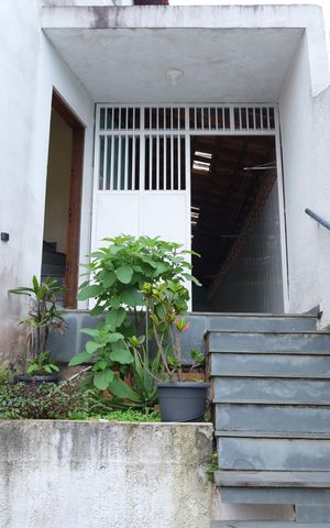 Casa para alugar com 111m², 3 quartos e 2 vagasFachada interna