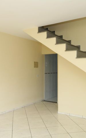 Casa para alugar com 111m², 3 quartos e 2 vagasSala