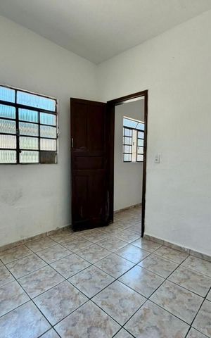 Casa à venda com 140m², 4 quartos e 5 vagas Casa à venda com 140m², 4 quartos e 5 vagasQuarto