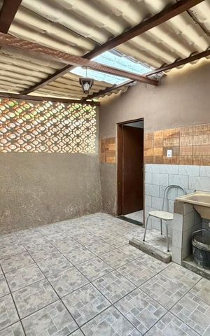 Casa à venda com 140m², 4 quartos e 5 vagas Casa à venda com 140m², 4 quartos e 5 vagasCozinha e Área de Serviço