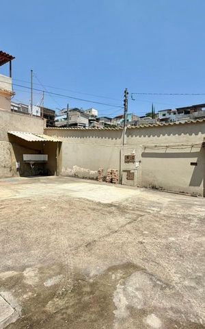 Casa à venda com 140m², 4 quartos e 5 vagas Casa à venda com 140m², 4 quartos e 5 vagasGaragem