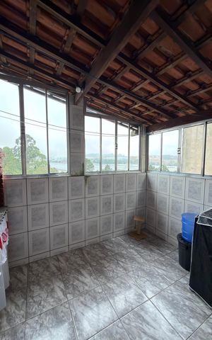 Casa à venda com 225m², 6 quartos e 1 vaga Casa à venda com 225m², 6 quartos e 1 vagaÁrea de serviço