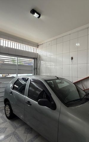 Casa à venda com 225m², 6 quartos e 1 vaga Casa à venda com 225m², 6 quartos e 1 vagaGaragem