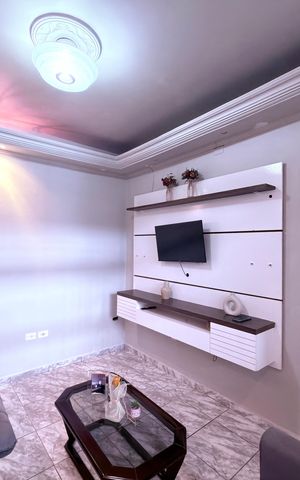 Casa à venda com 225m², 6 quartos e 1 vaga Casa à venda com 225m², 6 quartos e 1 vagaSala