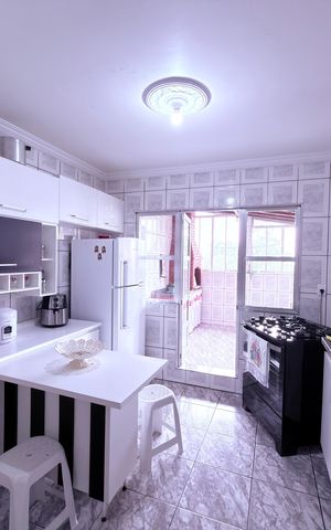 Casa à venda com 225m², 6 quartos e 1 vaga Casa à venda com 225m², 6 quartos e 1 vagaCozinha