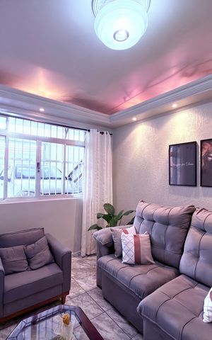 Casa à venda com 225m², 6 quartos e 1 vaga Casa à venda com 225m², 6 quartos e 1 vagaSala