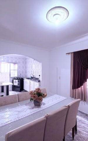 Casa à venda com 225m², 6 quartos e 1 vaga Casa à venda com 225m², 6 quartos e 1 vagaCozinha