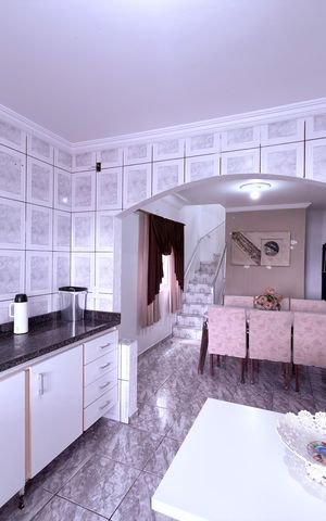 Casa à venda com 225m², 6 quartos e 1 vaga Casa à venda com 225m², 6 quartos e 1 vagaCozinha