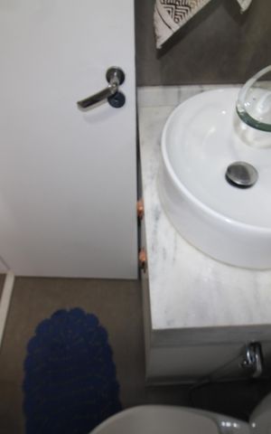 Apartamento à venda com 55m², 2 quartos e 2 vagasBanheiro 1