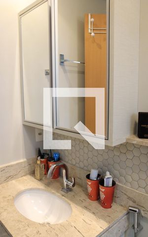 Apartamento à venda com 121m², 3 quartos e 2 vagasBanheiro da Suíte 3