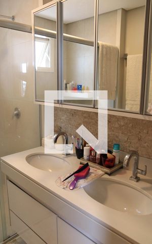 Apartamento à venda com 121m², 3 quartos e 2 vagasBanheiro da Suíte 2