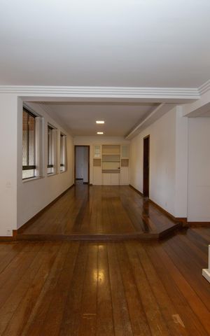 Apartamento à venda com 196m², 4 quartos e 3 vagas Apartamento à venda com 196m², 4 quartos e 3 vagasSALA