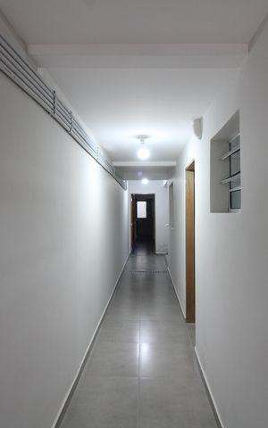 Apartamento para alugar com 60m², 2 quartos e sem vagaÁrea comum - corredor