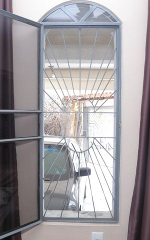 Casa à venda com 500m², 3 quartos e 3 vagas Casa à venda com 500m², 3 quartos e 3 vagasSala