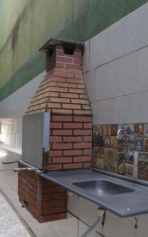 Casa à venda com 500m², 3 quartos e 3 vagas Casa à venda com 500m², 3 quartos e 3 vagasÁrea externa