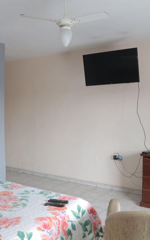 Casa à venda com 500m², 3 quartos e 3 vagas Casa à venda com 500m², 3 quartos e 3 vagasSuíte