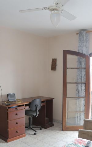 Casa à venda com 500m², 3 quartos e 3 vagas Casa à venda com 500m², 3 quartos e 3 vagasSuíte