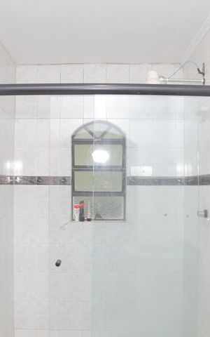 Casa à venda com 500m², 3 quartos e 3 vagas Casa à venda com 500m², 3 quartos e 3 vagasBanheiro social