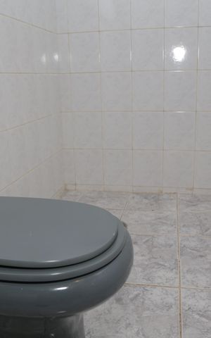 Casa à venda com 500m², 3 quartos e 3 vagas Casa à venda com 500m², 3 quartos e 3 vagasBanheiro social 2