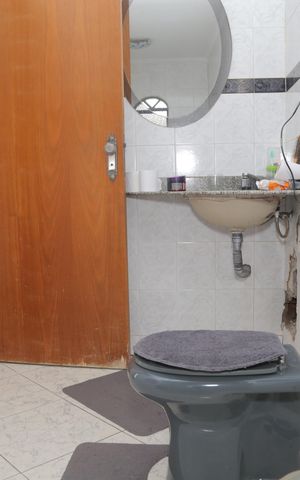 Casa à venda com 500m², 3 quartos e 3 vagas Casa à venda com 500m², 3 quartos e 3 vagasBanheiro da Suíte