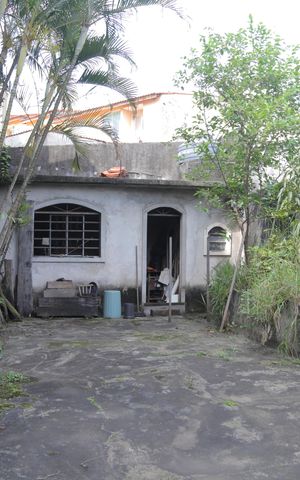 Casa à venda com 500m², 3 quartos e 3 vagas Casa à venda com 500m², 3 quartos e 3 vagasEdicula