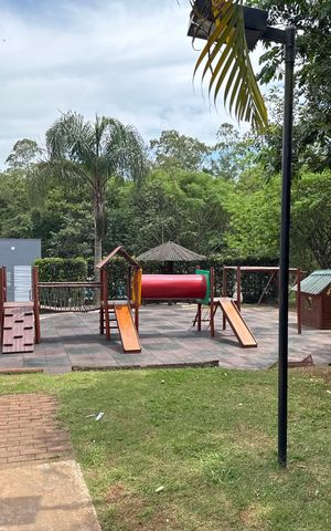 Casa de condomínio para alugar com 86m², 3 quartos e 2 vagas Casa de condomínio para alugar com 86m², 3 quartos e 2 vagasÁrea comum - Playground