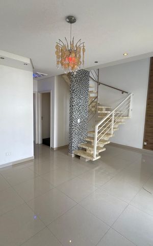 Casa de condomínio para alugar com 86m², 3 quartos e 2 vagas Casa de condomínio para alugar com 86m², 3 quartos e 2 vagasSala