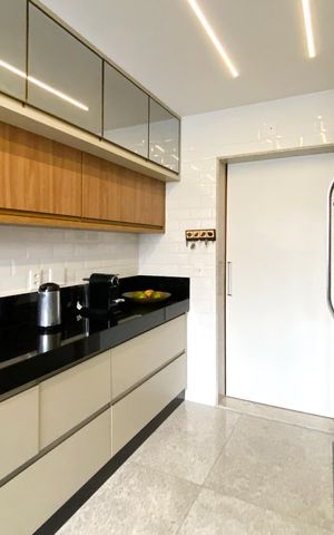 Apartamento para alugar com 440m², 5 quartos e 4 vagas Apartamento para alugar com 440m², 5 quartos e 4 vagasCozinha