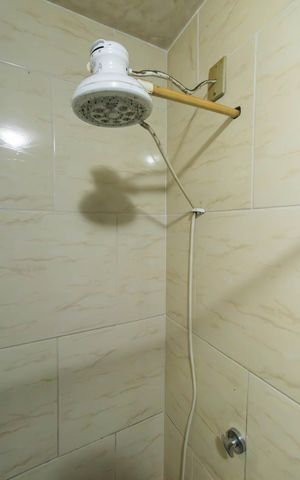 Casa para alugar com 100m², 2 quartos e 1 vaga Casa para alugar com 100m², 2 quartos e 1 vagaBanheiro