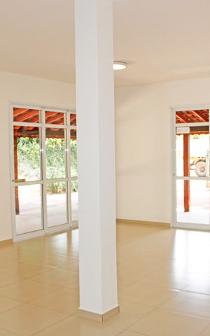 Casa de condomínio para alugar com 280m², 3 quartos e 4 vagasSala