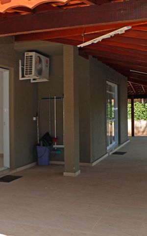 Casa de condomínio para alugar com 280m², 3 quartos e 4 vagasÁrea externa