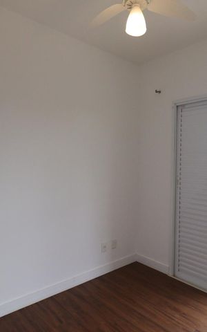Apartamento para alugar com 241m², 4 quartos e 4 vagas Apartamento para alugar com 241m², 4 quartos e 4 vagasQuarto