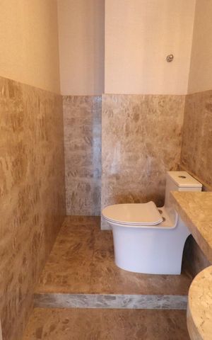 Apartamento para alugar com 241m², 4 quartos e 4 vagas Apartamento para alugar com 241m², 4 quartos e 4 vagasLavabo