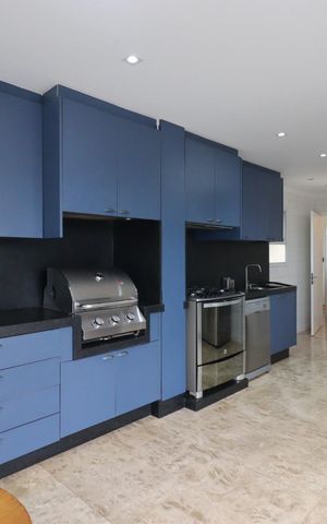 Apartamento para alugar com 241m², 4 quartos e 4 vagas Apartamento para alugar com 241m², 4 quartos e 4 vagasCozinha