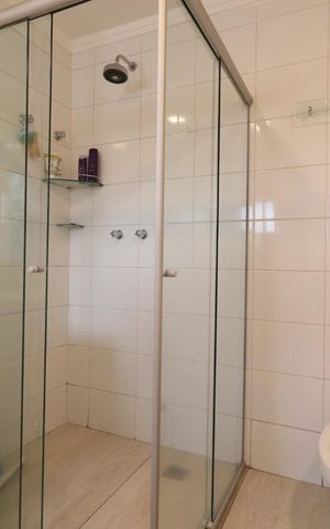 Apartamento para alugar com 241m², 4 quartos e 4 vagas Apartamento para alugar com 241m², 4 quartos e 4 vagasBanheiro da Suíte 2